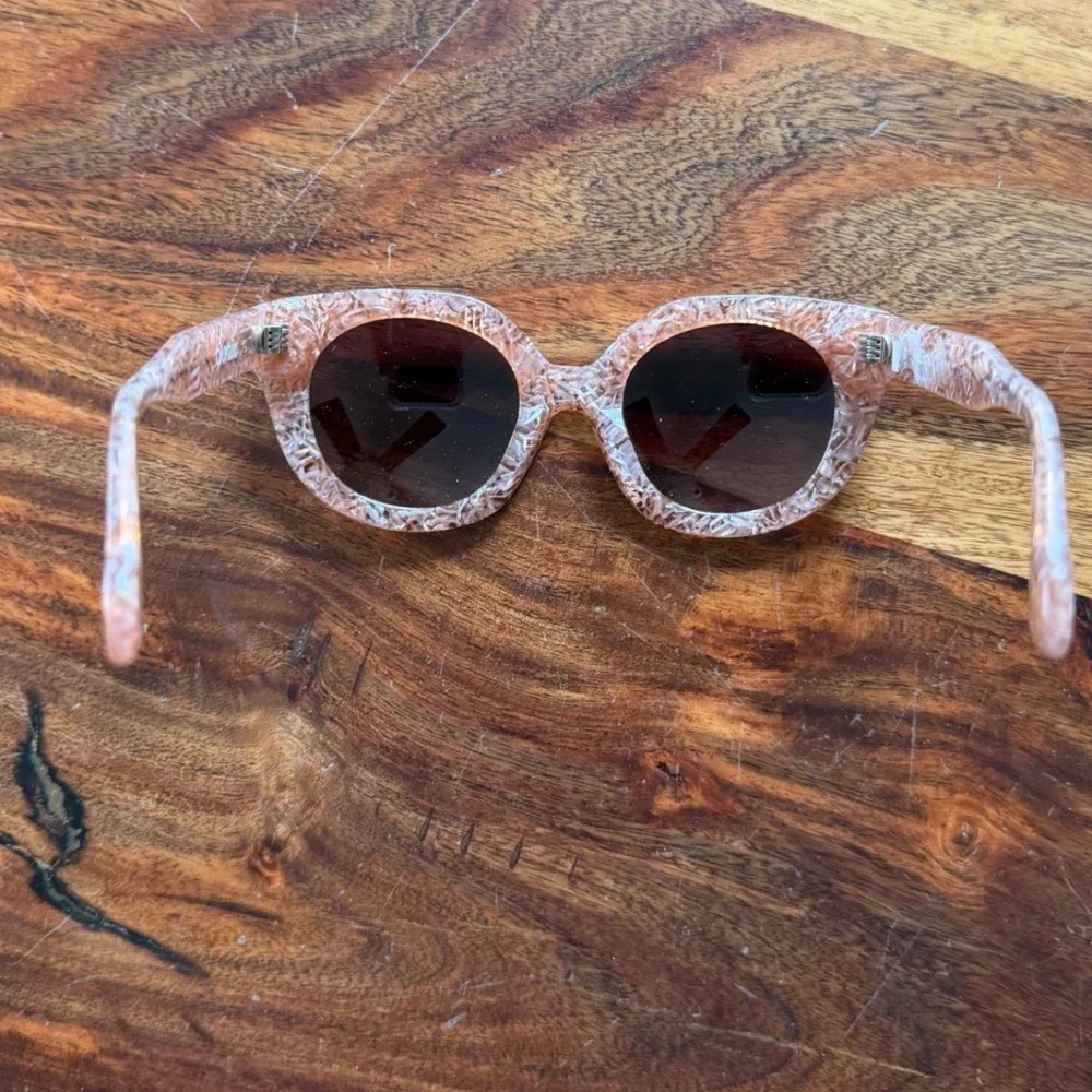 Sonix‎ Pink Marble Cat Eye Sunglasses & Silver Wire Frame Cat Eye Bundle 2pc